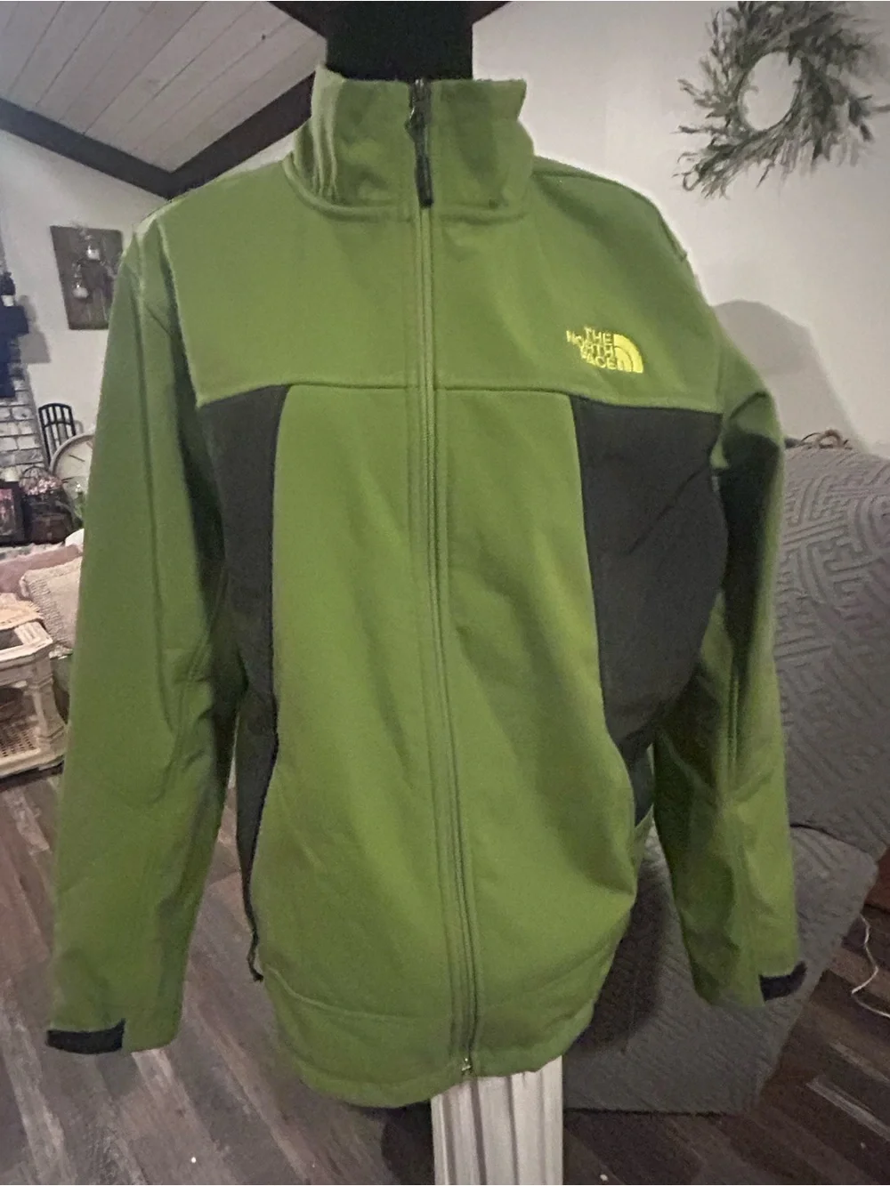 The North Face Apex Bionic Jacket Men L fleece lining green